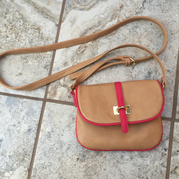 Forever 21 Handbags - !!! Forever 21 Vegan Leather Flap Crossbody Bag
